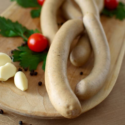 Poltrajni mesni izdelki — šunka, hrenovke in mesnine